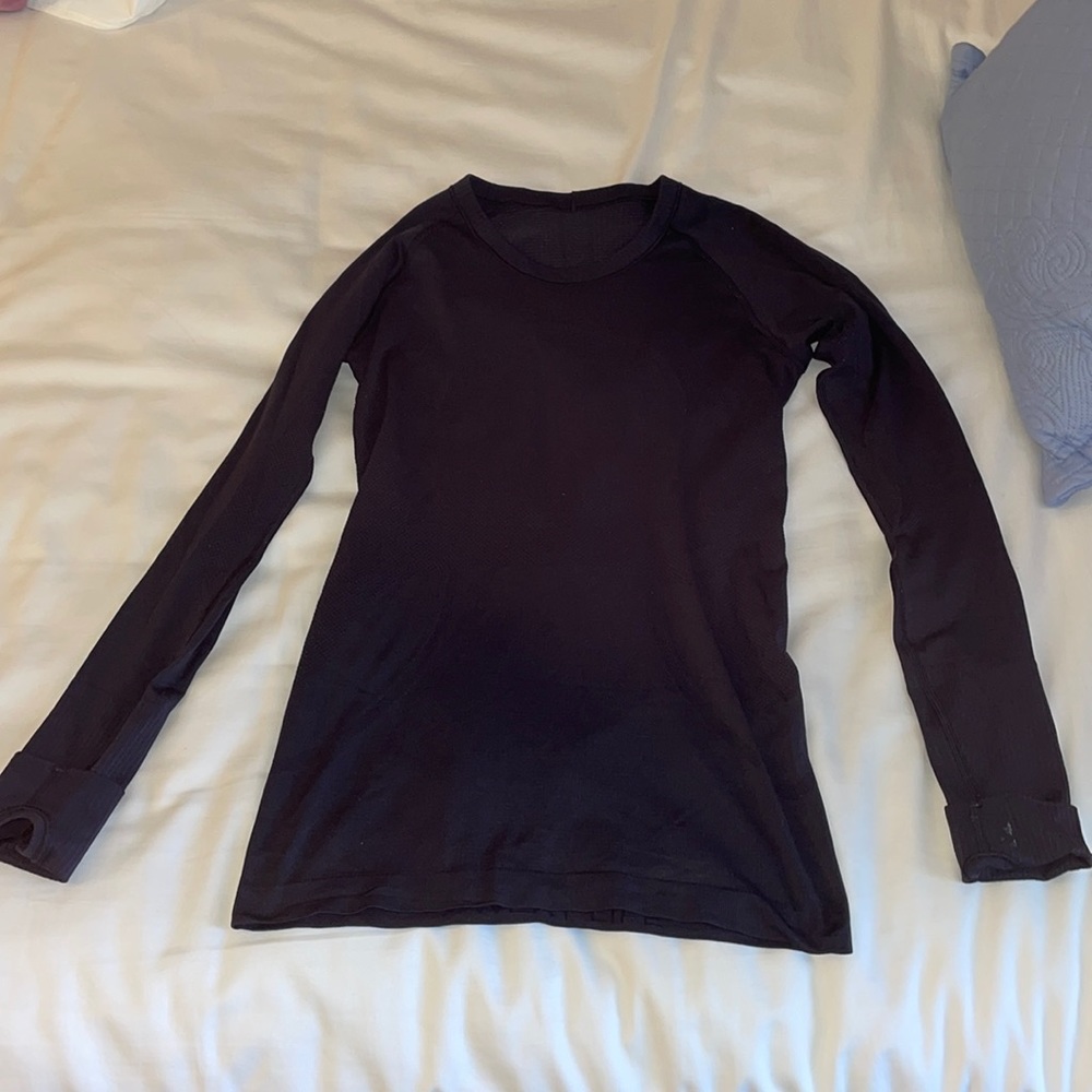 Lululemon Swiftly Tech Navy Long-sleeve Top